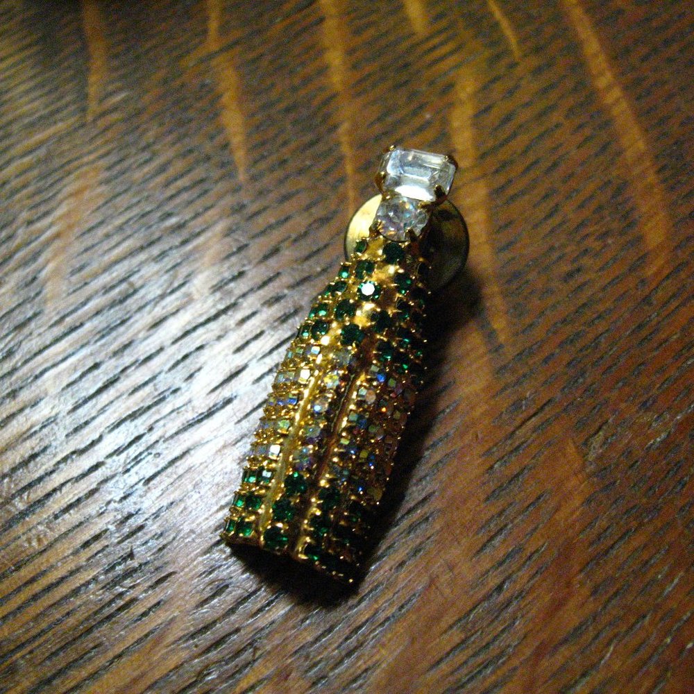 🍾 Dorothy Bauer Rhinestone Bottle Decanter Brooch